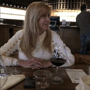 Meet your Posher, Shelly